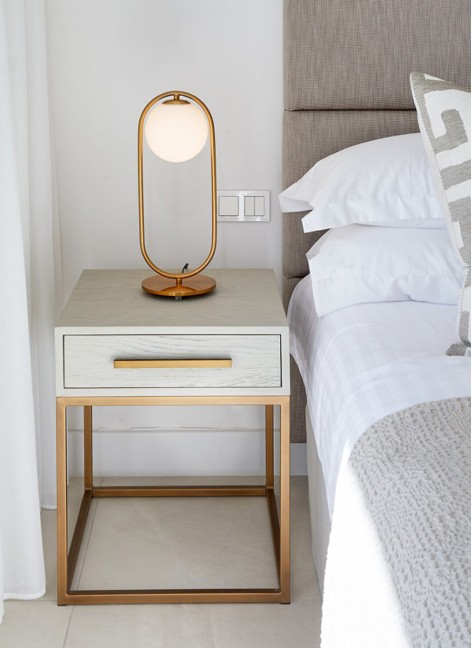 Mesita de Noche Somalia... 2