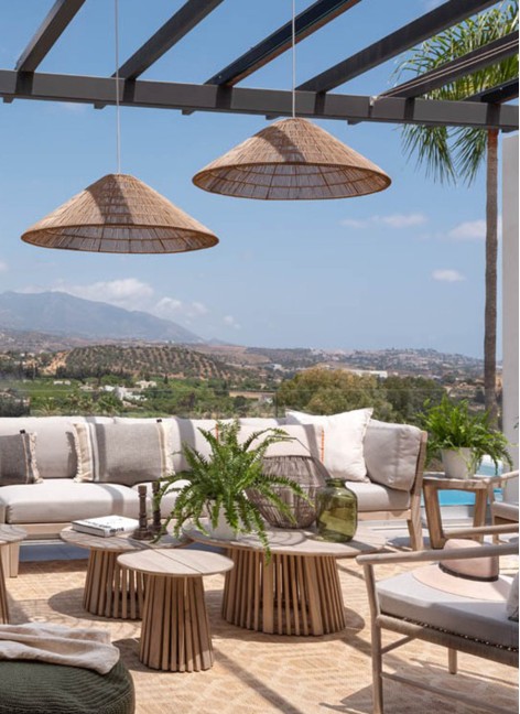 Mesa Noa Teca y Palillería...